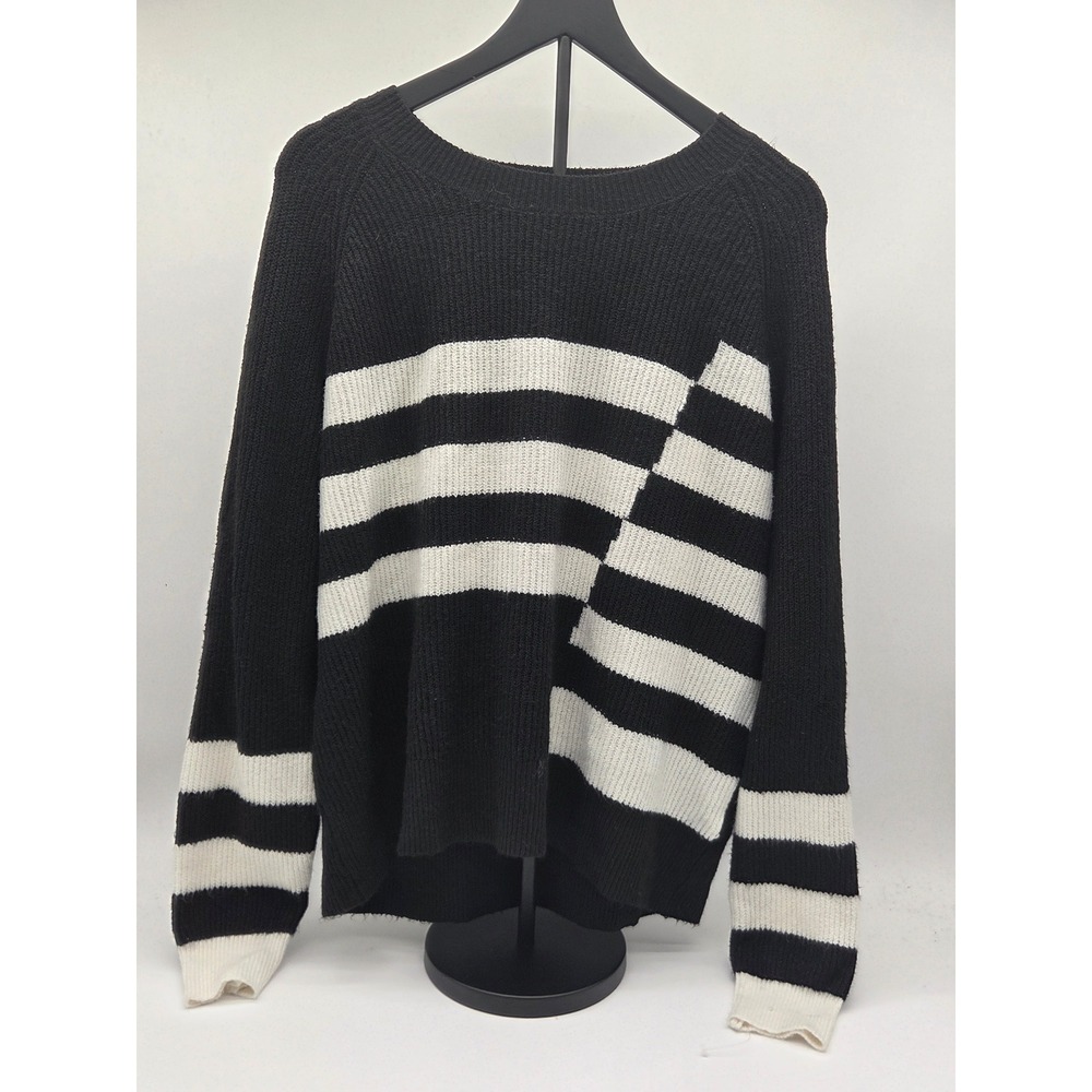 Love Ellie Women's XL Black White Striped Knit Crewneck Sweater NWT 101-788